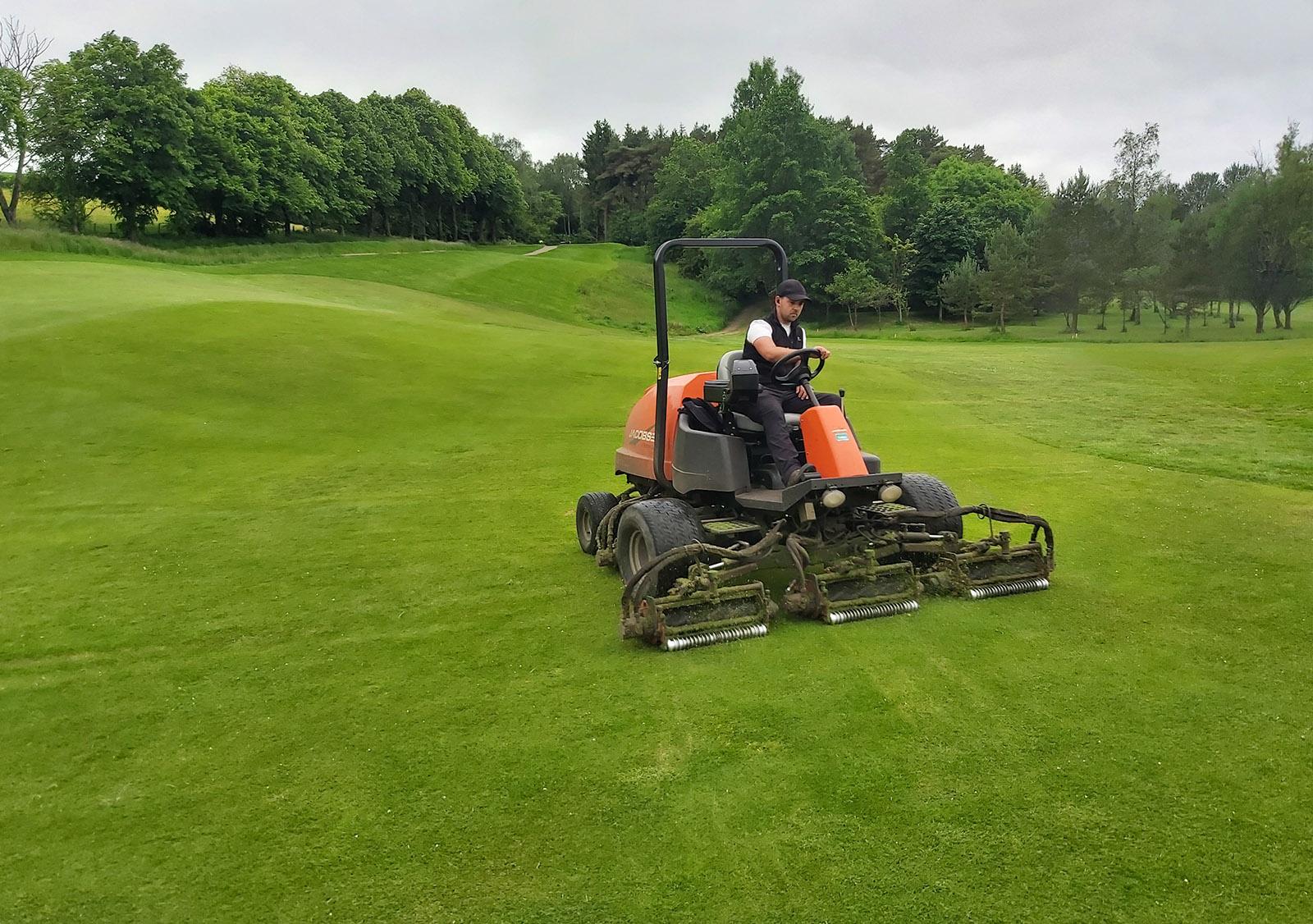Jacobsen Turf on X: The majestic F407 super wide ride on reel