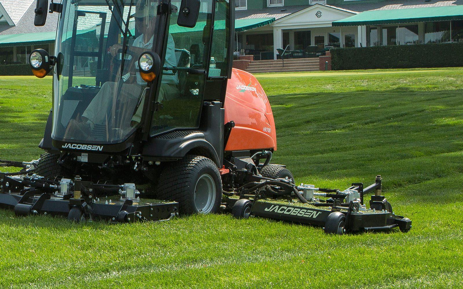 HR700 on grass