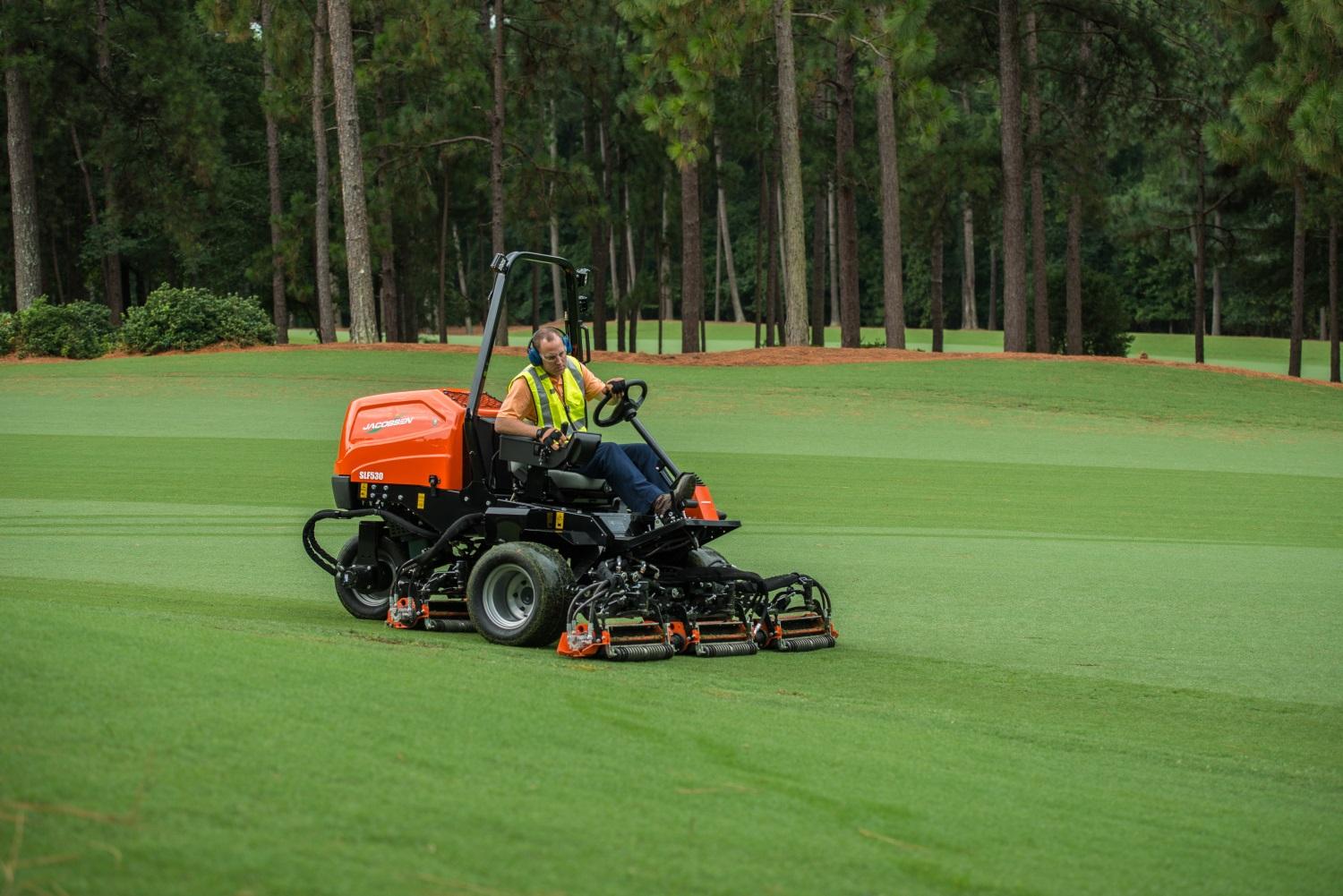 SLF530 on grass