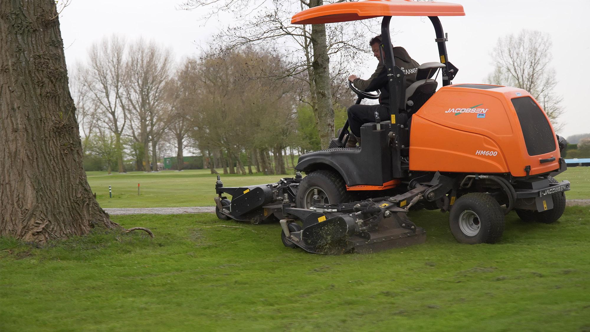 HM600 on grass